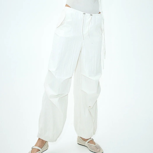 H&M parachute pants - Picture 1 of 4